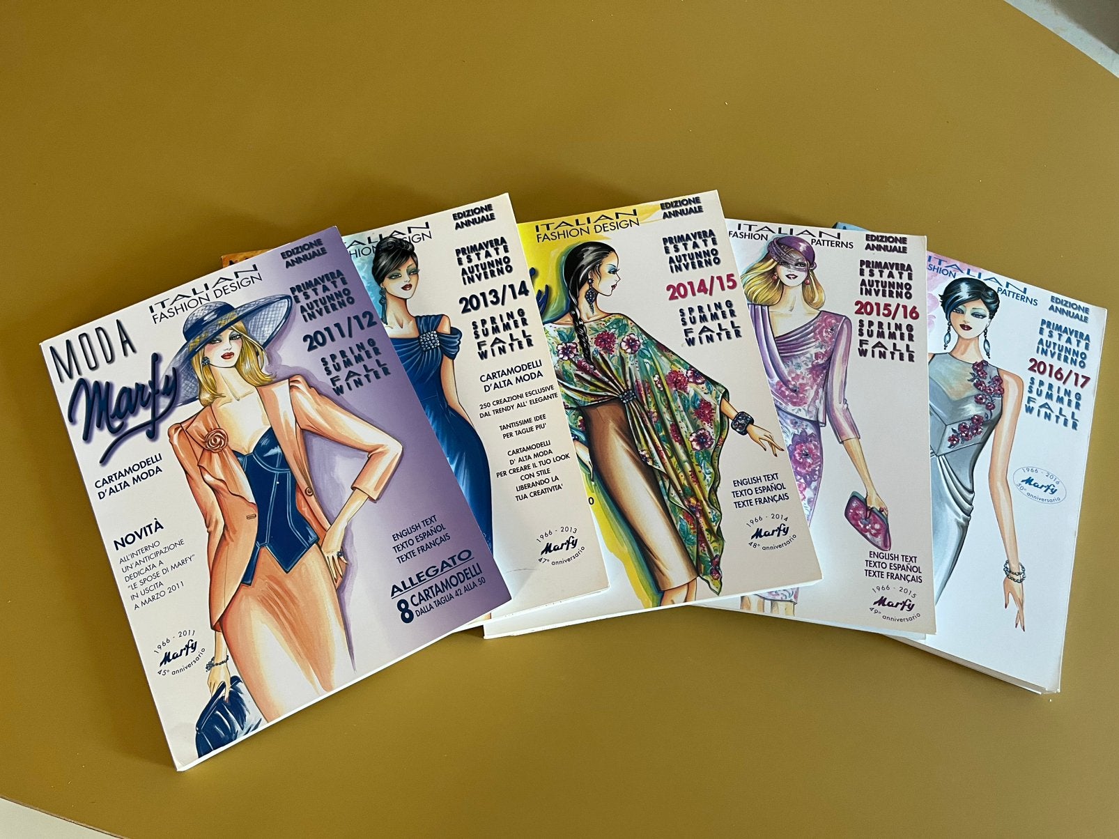 Marfy Moda Italiaans modetijdschrift met patronen, Hobby en Vrije tijd, Kledingpatronen, Overige merken, Overige typen, Vrouw