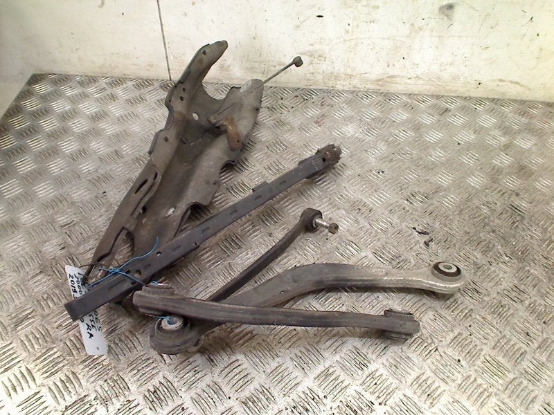 Draagarm Set Mercedes-Benz CL (215) (1999-03/2006-09), Gebruikt, Mercedes-Benz AG, Mercedes-Benz, Mercedesstraße 120, Stuttgart 70372, , Duitsland