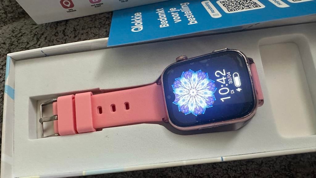Qlokkie Smartwatch, Gebruikt, Ophalen of Verzenden, Roze, GPS