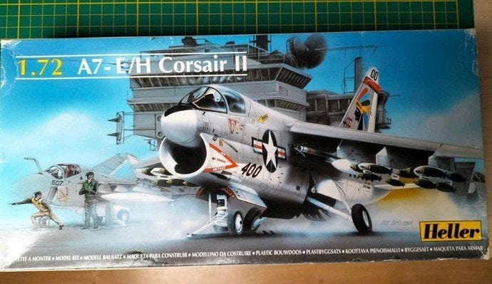 A-7E Corsair, schaal 1/72, Hobby en Vrije tijd, 1:72 tot 1:144, Ophalen of Verzenden, Zo goed als nieuw, Vliegtuig