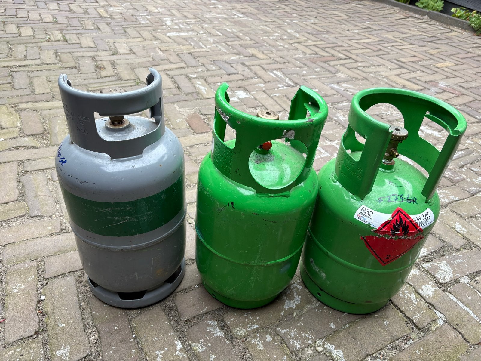 Diverse gasflessen (leeg), Ophalen, Gebruikt