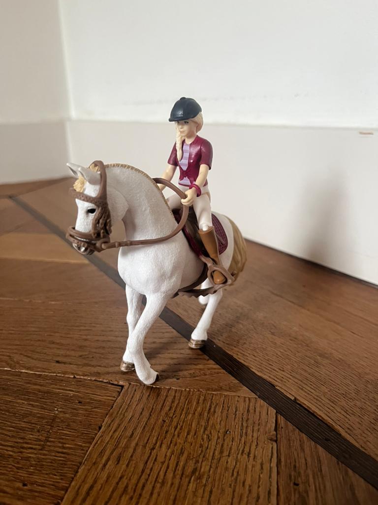 Schleich ruiter met paard - Perfect voor speelplezier, Kinderen en Baby's, Speelgoed | Overig, Ophalen of Verzenden, Gebruikt