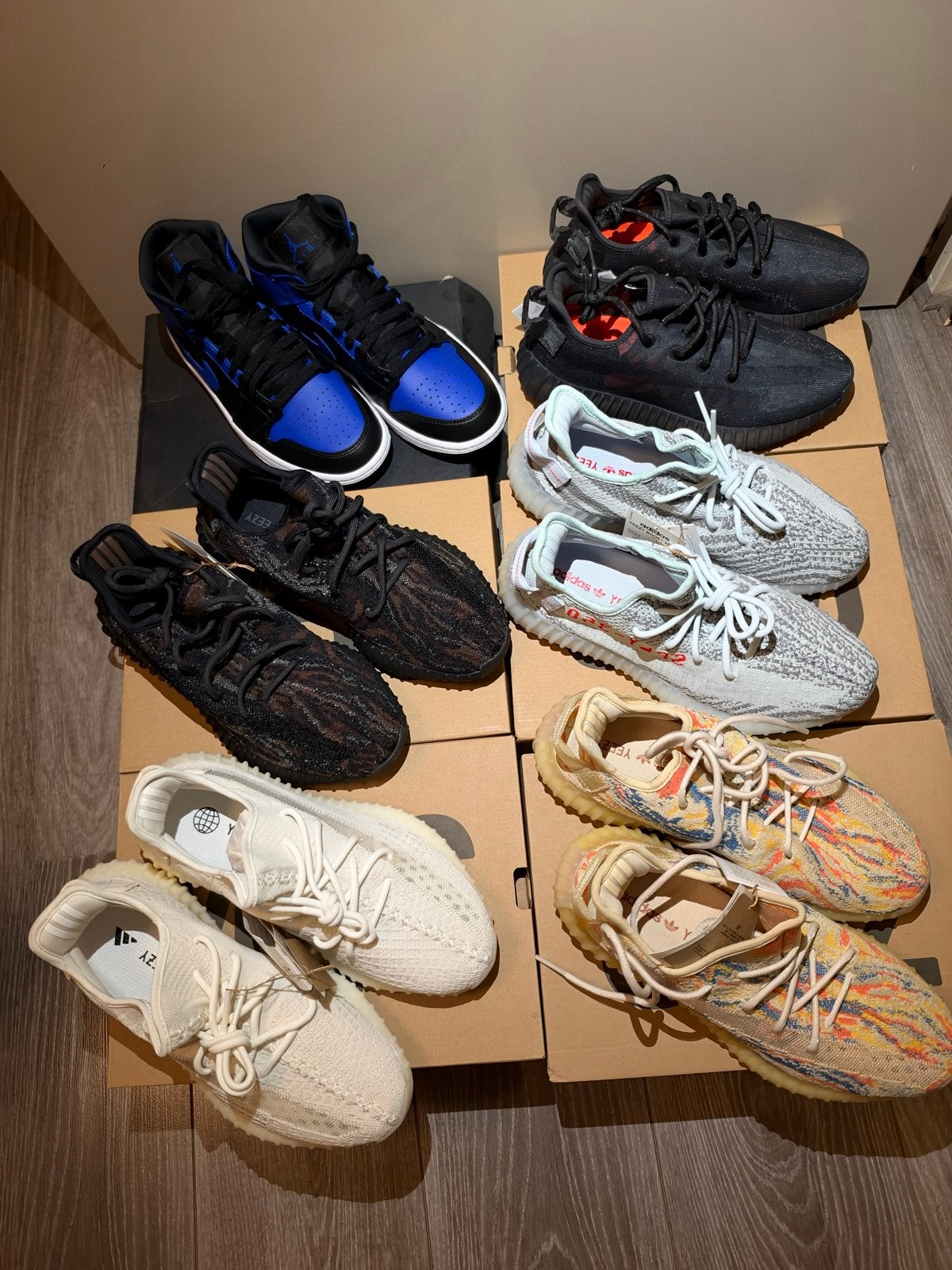 NIEUW Yeezy boost 350 in doos - nooit gedragen, Ophalen, Nieuw, Sneakers of Gympen