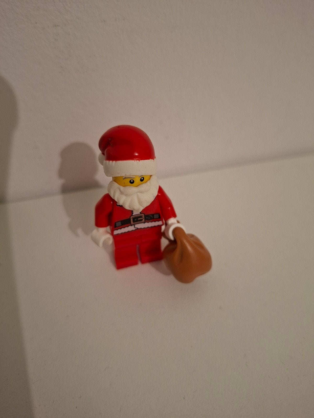 Lego mini figuur kerstman, Overige thema's, Lego, Ophalen of Verzenden, Zo goed als nieuw