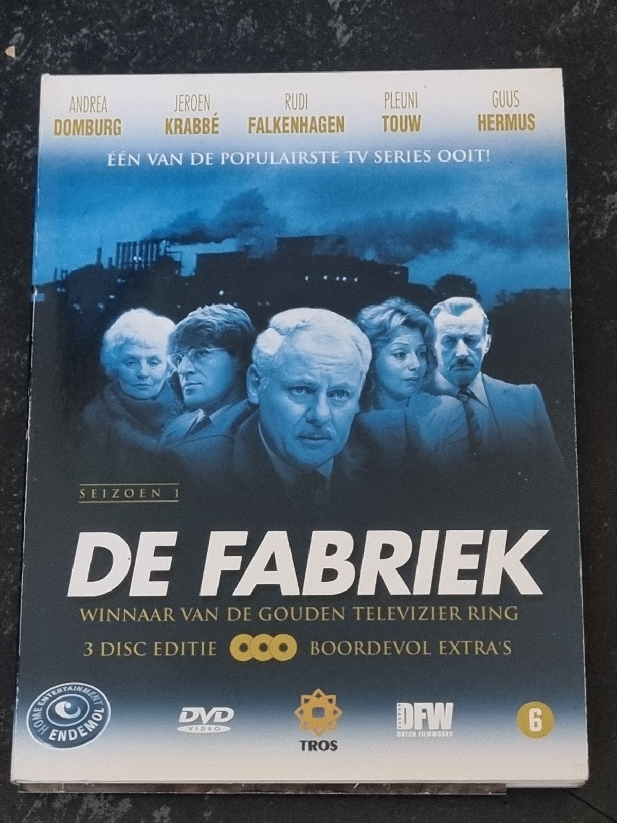 De Fabriek - Seizoen 1 (DVD), Cd's en Dvd's, Dvd's | Nederlandstalig, Zo goed als nieuw, Drama, Extra's, Alle leeftijden, Ophalen of Verzenden