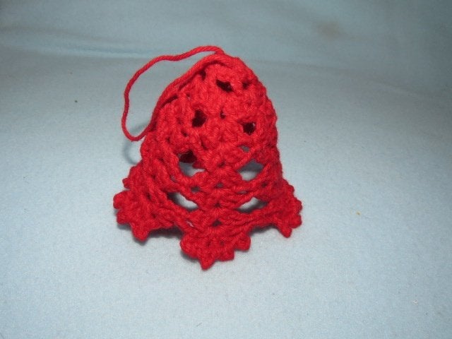 Vintage Zweedse gehaakte kerstboomhanger kerstklokje, Ophalen of Verzenden, Zo goed als nieuw