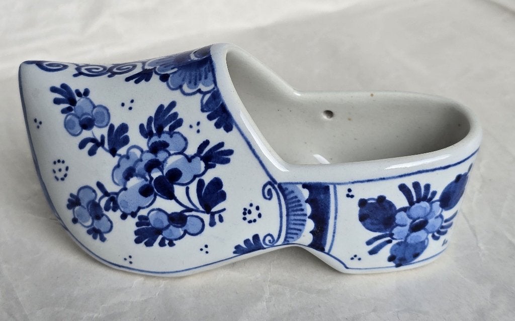 Porceleyne Fles: handbeschilderde, Delftsblauwe klomp, Antiek en Kunst, Antiek | Keramiek en Aardewerk, Ophalen of Verzenden