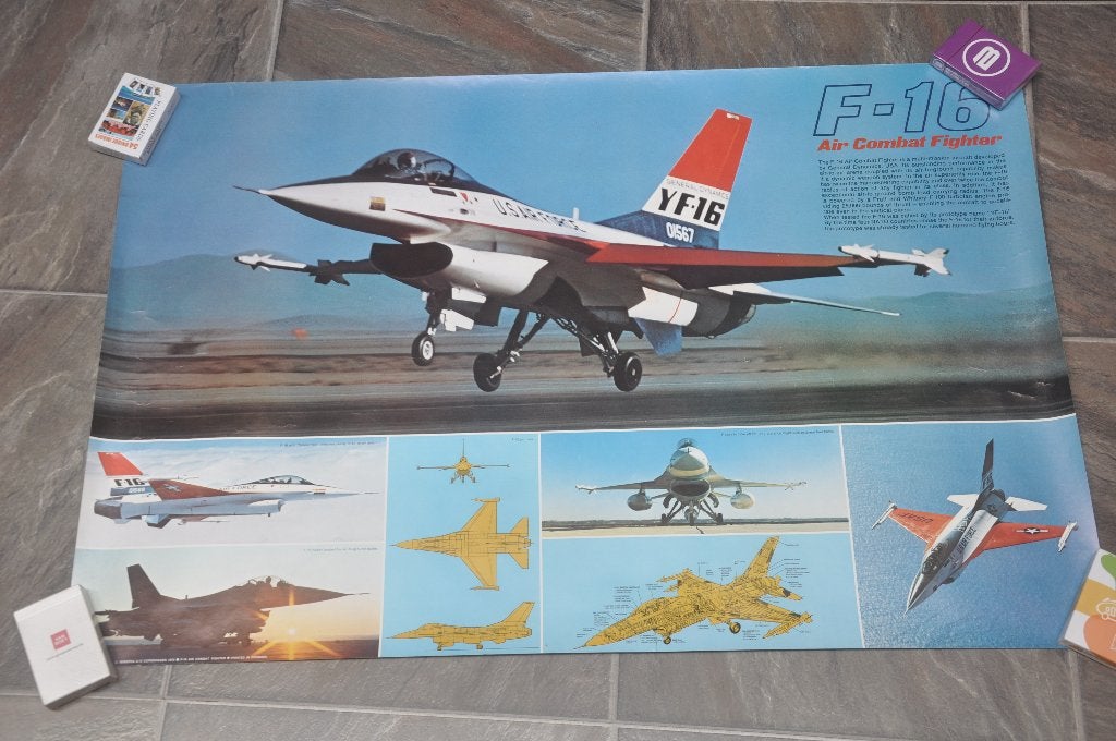 retro F16 poster, Gebruikt, Rechthoekig Liggend, Ophalen of Verzenden, A1 t/m A3