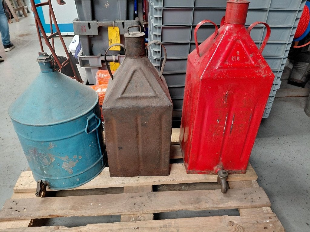 3 stuks Antieke Petroleum Blikken (Texaco, APC, Esso), Ophalen, Gebruikt, Overige, Overige merken