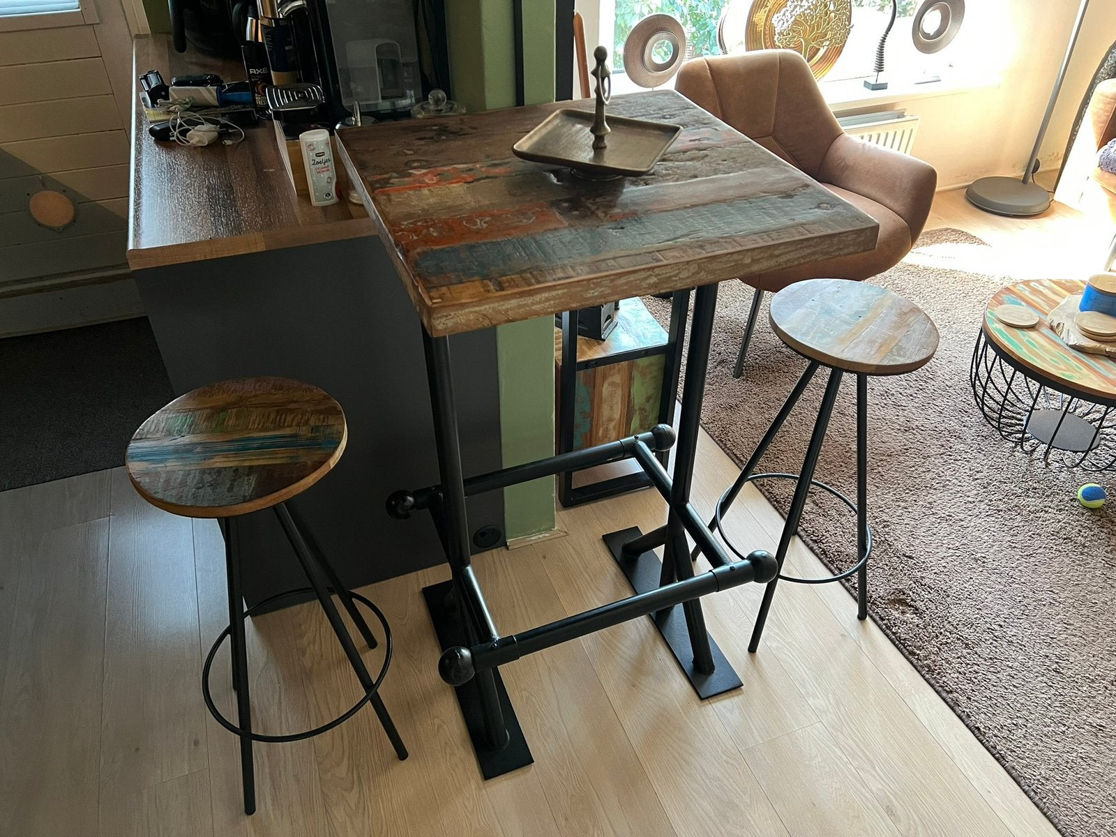 Prachtige bar-tafel set massief gerecycled hout, Tot twee personen, Zo goed als nieuw, Rechthoekig, 50 tot 100 cm