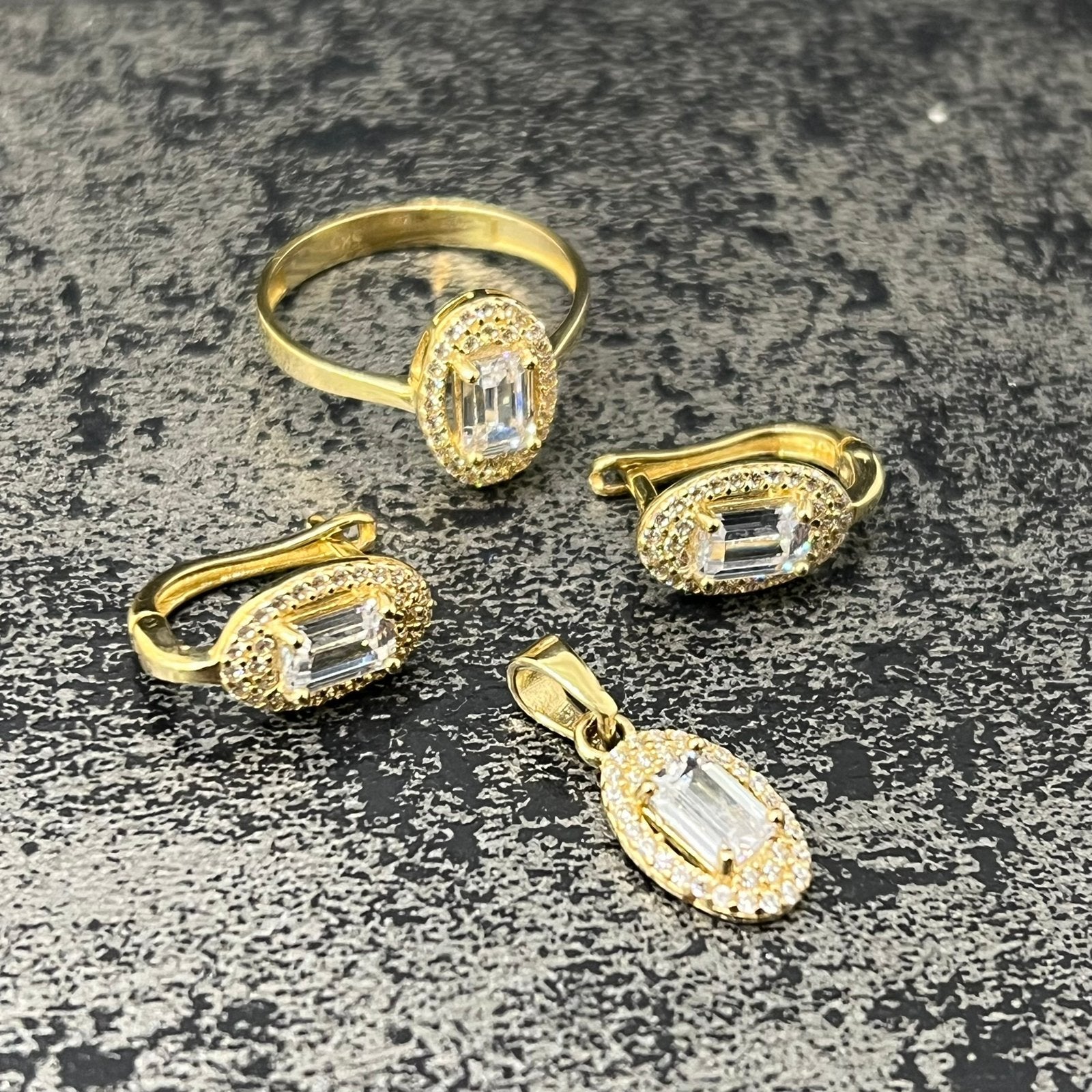 14k gouden set ring oorbellen hanger, Sieraden, Tassen en Uiterlijk, Ophalen of Verzenden, Nieuw, Goud, Dame