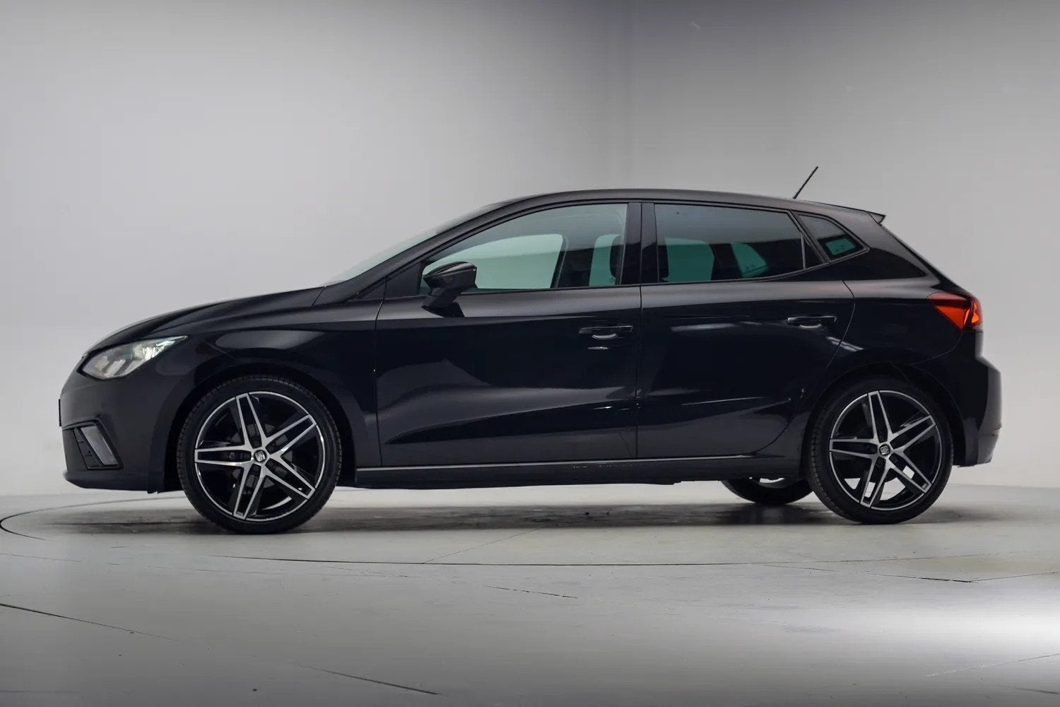 SEAT Ibiza 1.0 TSI FR Business Intense [ Clima /ecc Navi App, Auto's, 95 pk, Origineel Nederlands, Bedrijf, Handgeschakeld