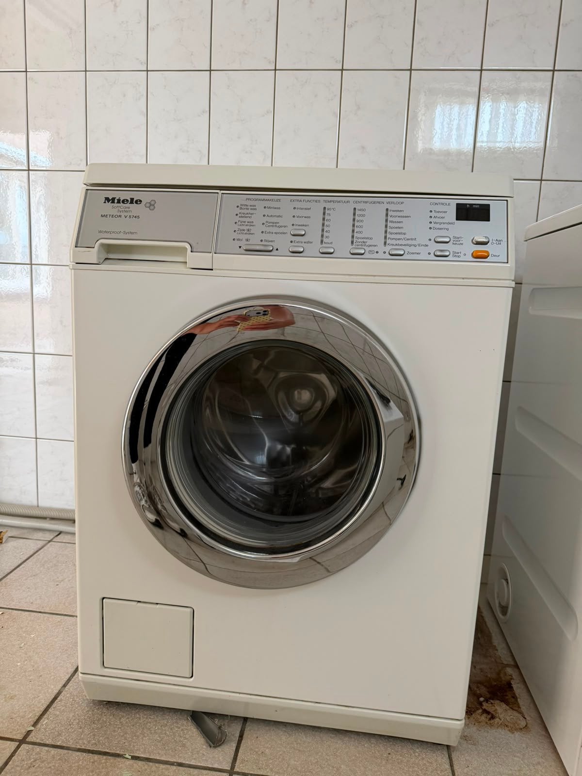 Miele wasmachine, 6 tot 8 kg, Ophalen, Gebruikt, 85 tot 90 cm