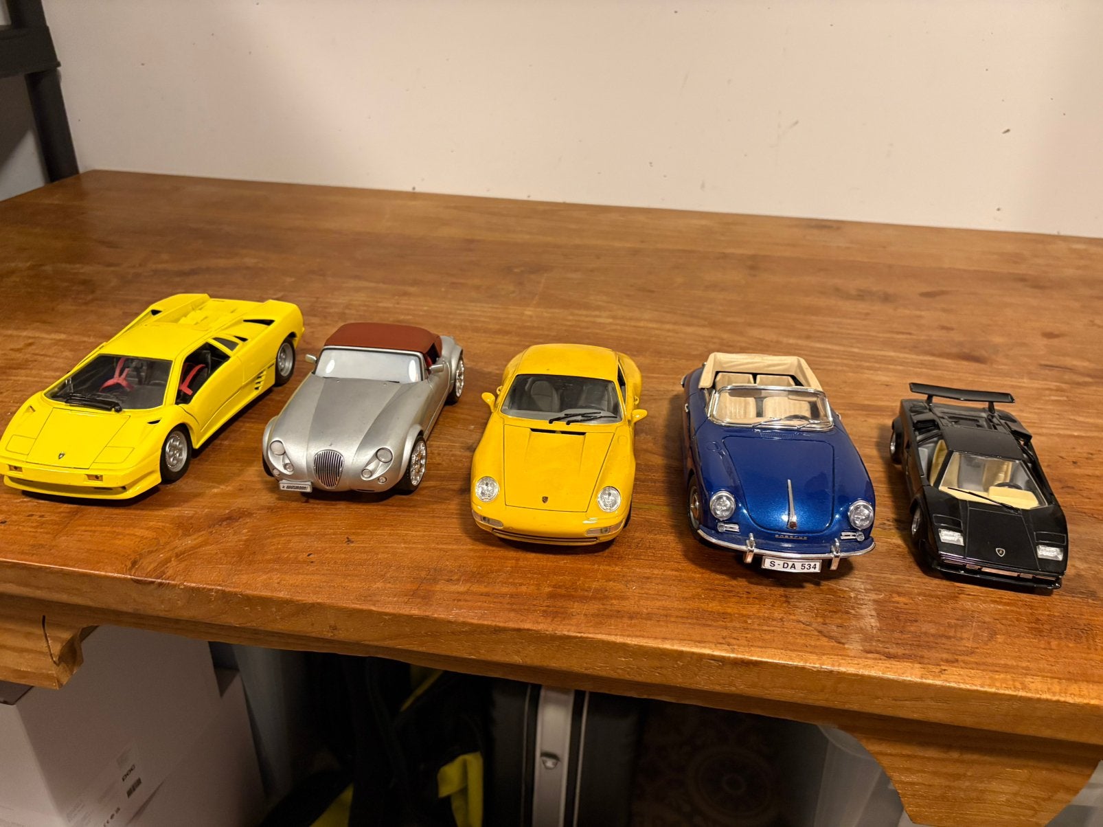 Verzameling van 4 gedetailleerde modelauto's (diverse merken, Ophalen of Verzenden, Zo goed als nieuw, Auto, Bburago