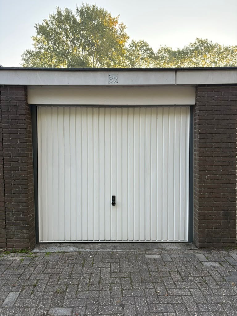 Garagebox te huur, Auto diversen