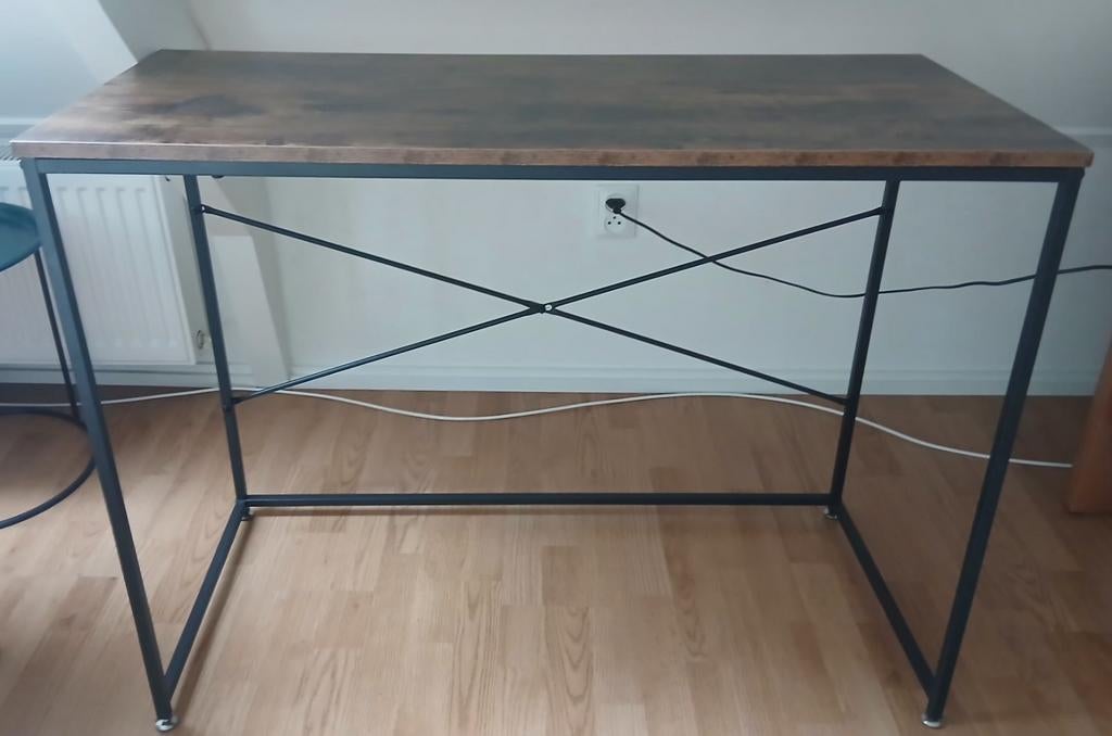 Z.g.a.n. bijzettafel / bureau / make-up tafel of side table, Huis en Inrichting, Ophalen, Overige typen, Zo goed als nieuw, Industrieel