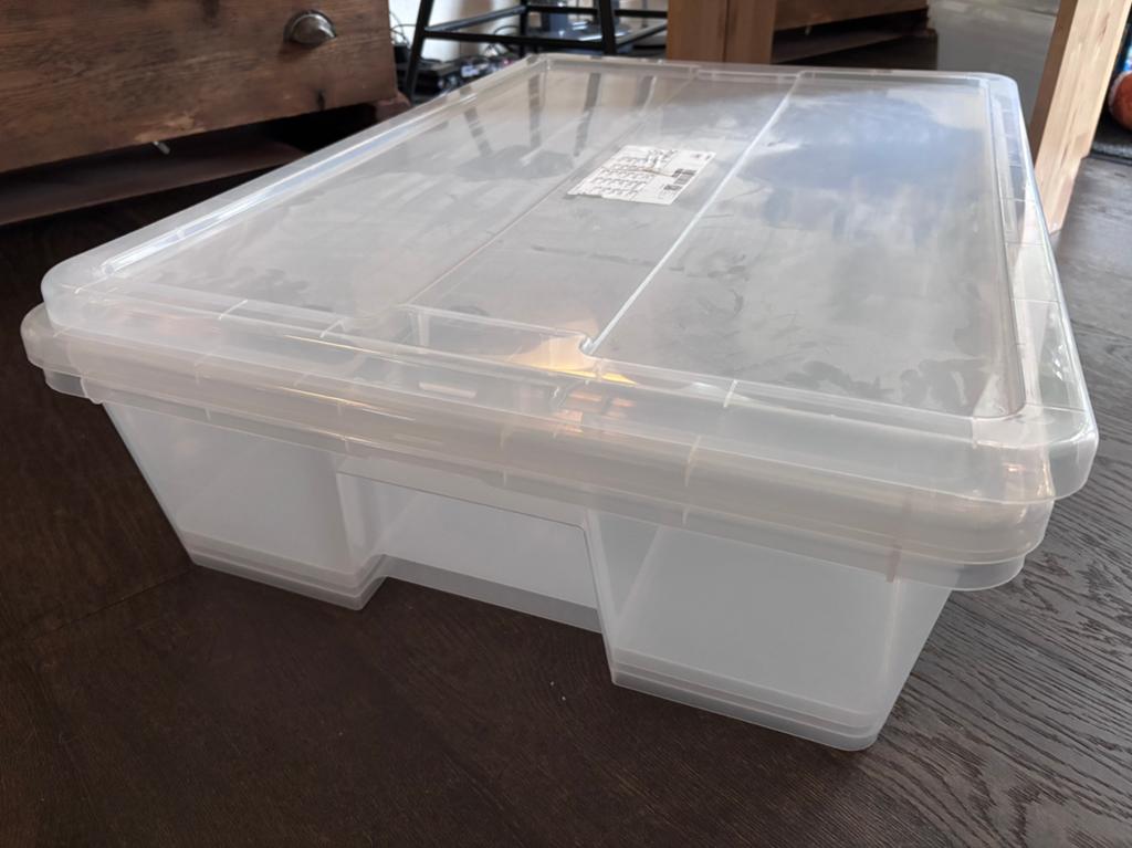 IKEA SAMLA Opbergbox met deksel - 78x56x18 cm, Ophalen, Kunststof, 50 tot 100 cm, Zo goed als nieuw