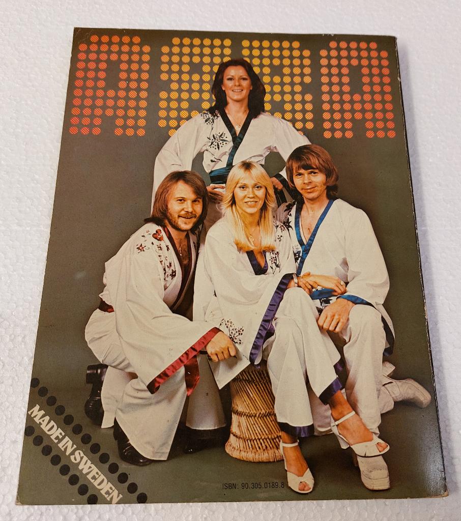 ABBA BOEK uit 1977 Made In Sweden Origineel !, Verzenden, Gebruikt, Boek, Tijdschrift of Artikel
