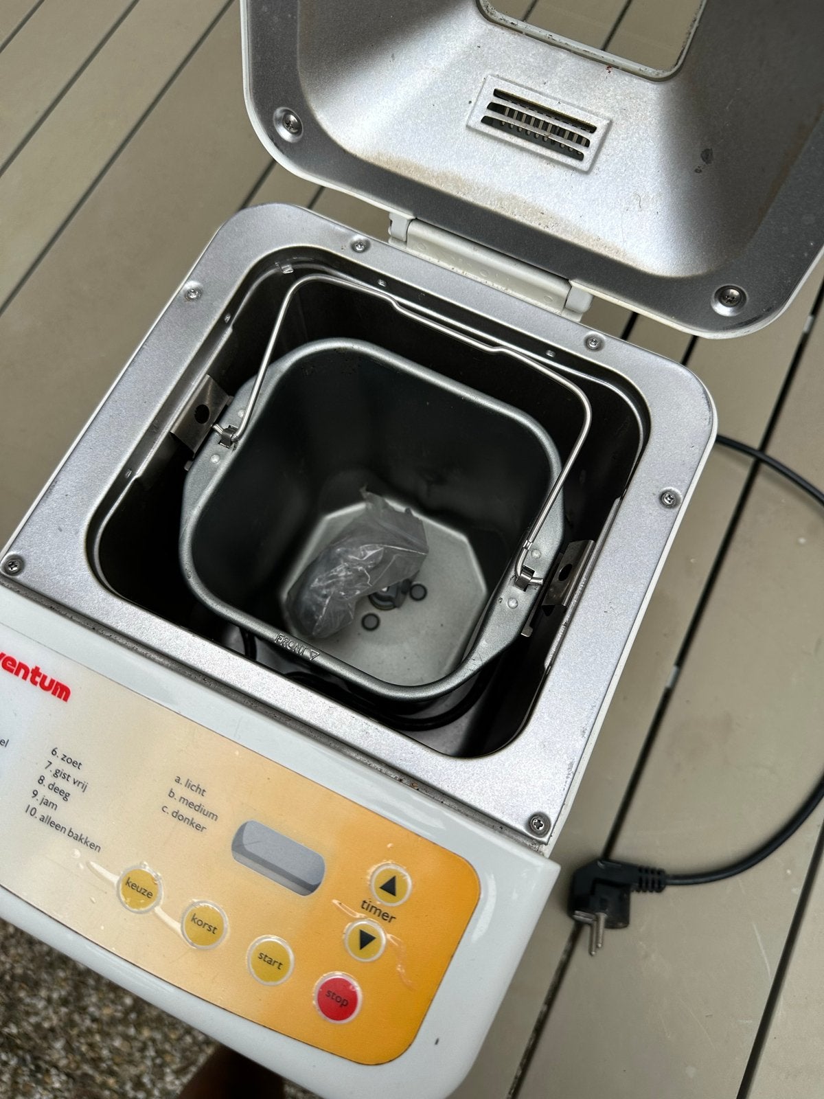 Inventum Broodbakmachine BM05 - Gebruikt met extra deeghaak, Gebruikt, Minder dan 400 gram deeg, Kijkvenster, Ophalen