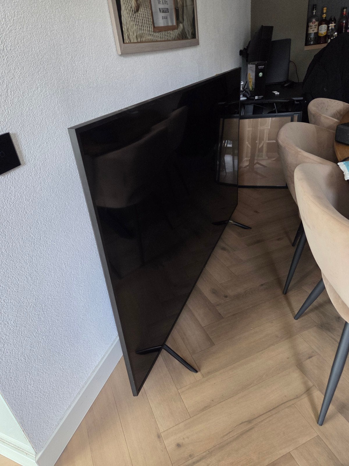 Gratis zeer grote tv - defect, voor de handige harry, Audio, Tv en Foto, Televisies, Ophalen of Verzenden, Niet werkend, 100 cm of meer