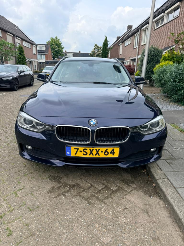 BMW 3-Serie 1.6 316I Touring 2014 Blauw, Auto's, BMW, 4 cilinders, Blauw, Origineel Nederlands, Handgeschakeld