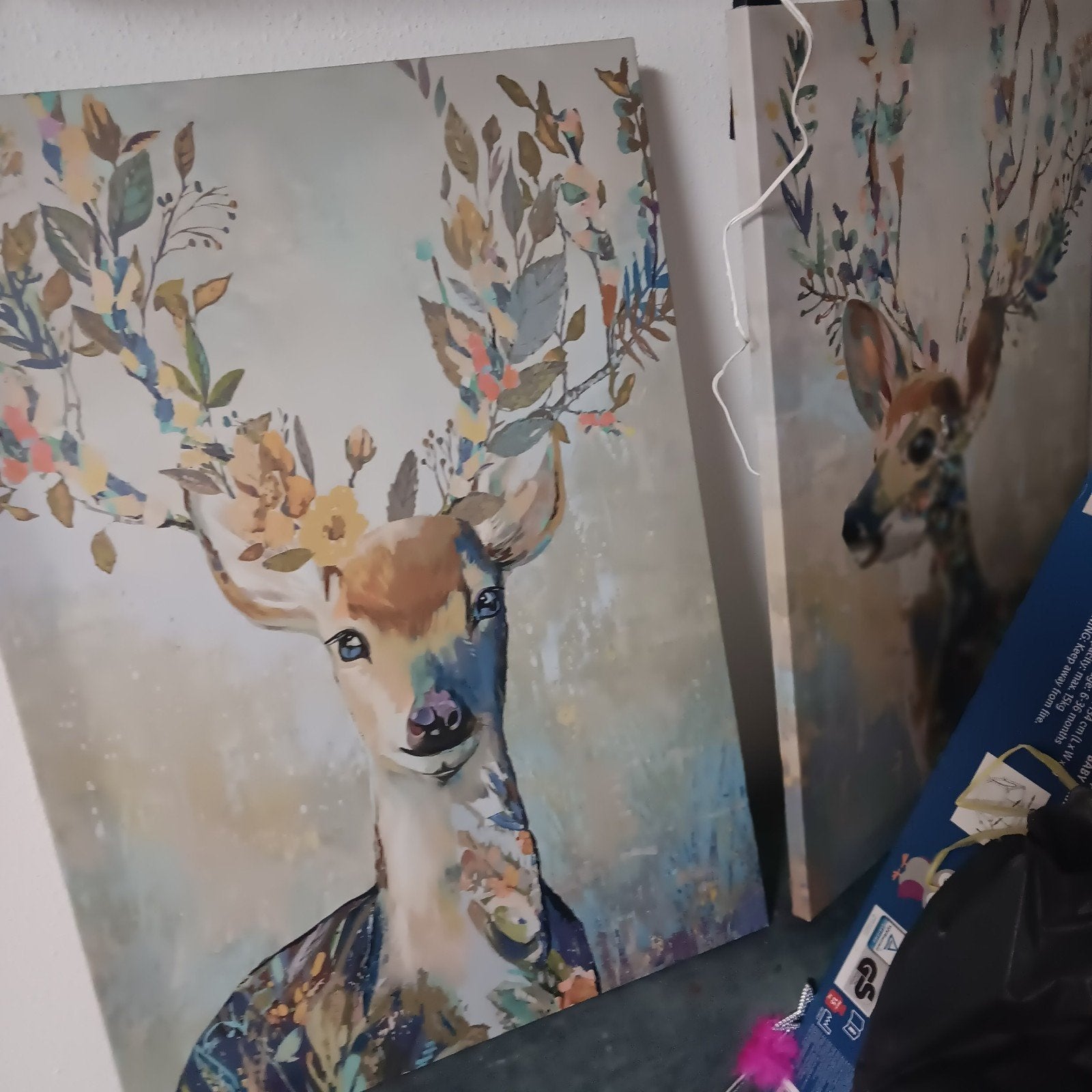 Set van 2 Canvas Schilderijen: Herten met Bloemen, 50 – 75, Ophalen of Verzenden, Zo goed als nieuw, Schilderij