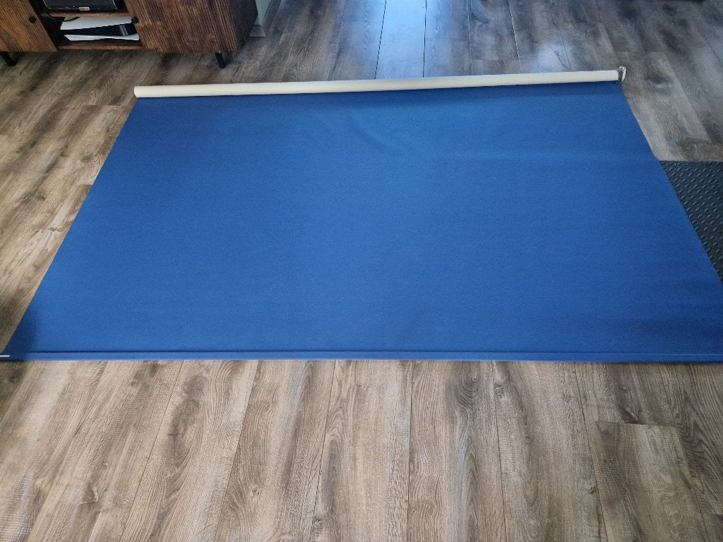 Veneta verduisterend rolgordijn blauw – 241  170 cm, Huis en Inrichting, Ophalen, Gebruikt, Rolgordijn, Blauw