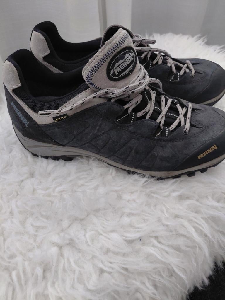 Te Koop: MEINDL Wandelschoenen,  mt 8.5 (42). Blauw., Kleding | Dames, Schoenen, Meindl, Blauw, Zo goed als nieuw, Wandelschoenen