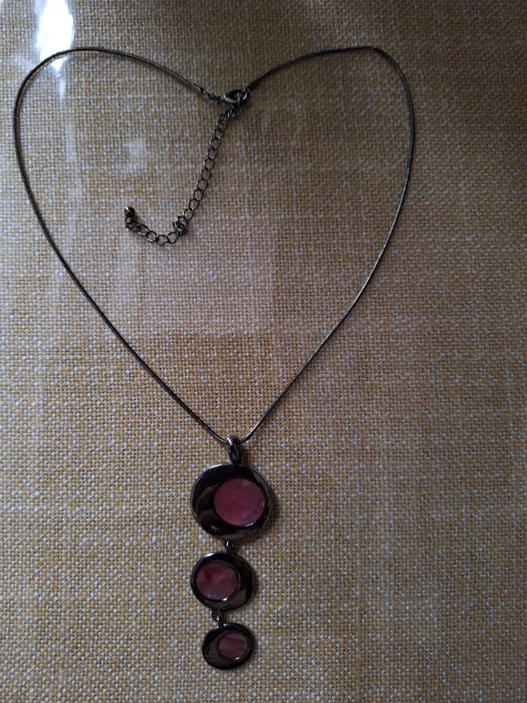 Mooie collier, Ophalen of Verzenden, Zo goed als nieuw, Paars, Overige materialen