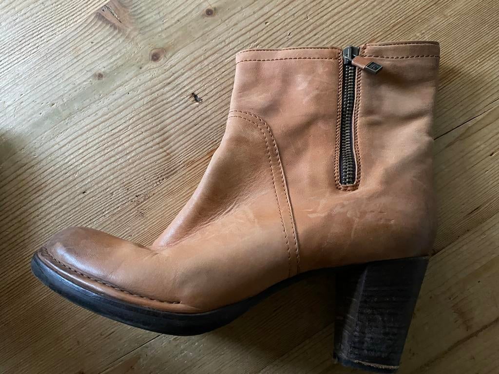 Alberto Fermani leren laarsjes mt 39, Kleding | Dames, Schoenen, Ophalen of Verzenden, Nieuw, Beige
