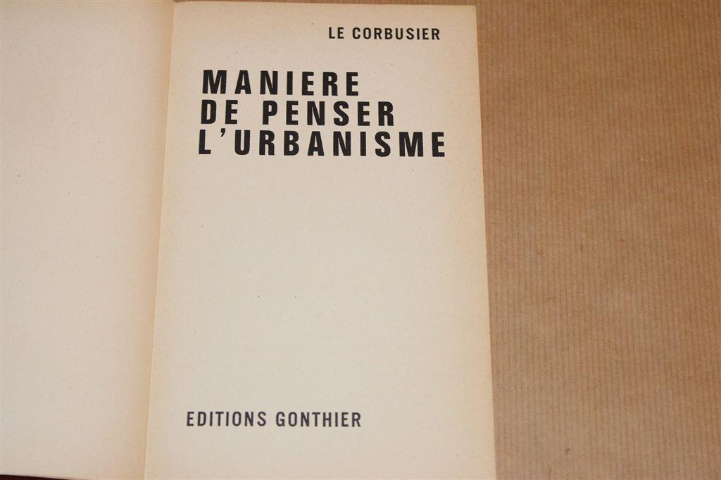 Penser l\'Urbanisme — Vintage — Le Corbusier [1963], Ophalen of Verzenden, Gelezen, Architecten