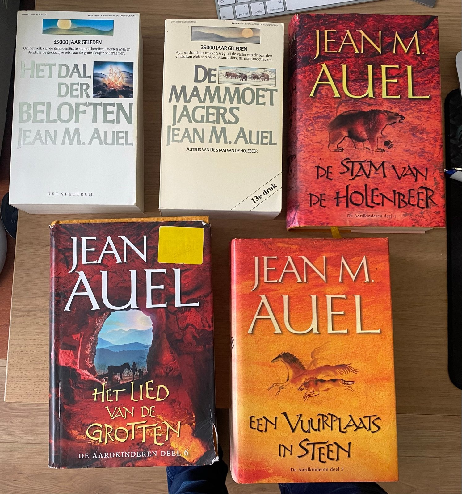 De Aardkinderen serie - Jean M. Auel (5 boeken), Ophalen, Gelezen, Nederland