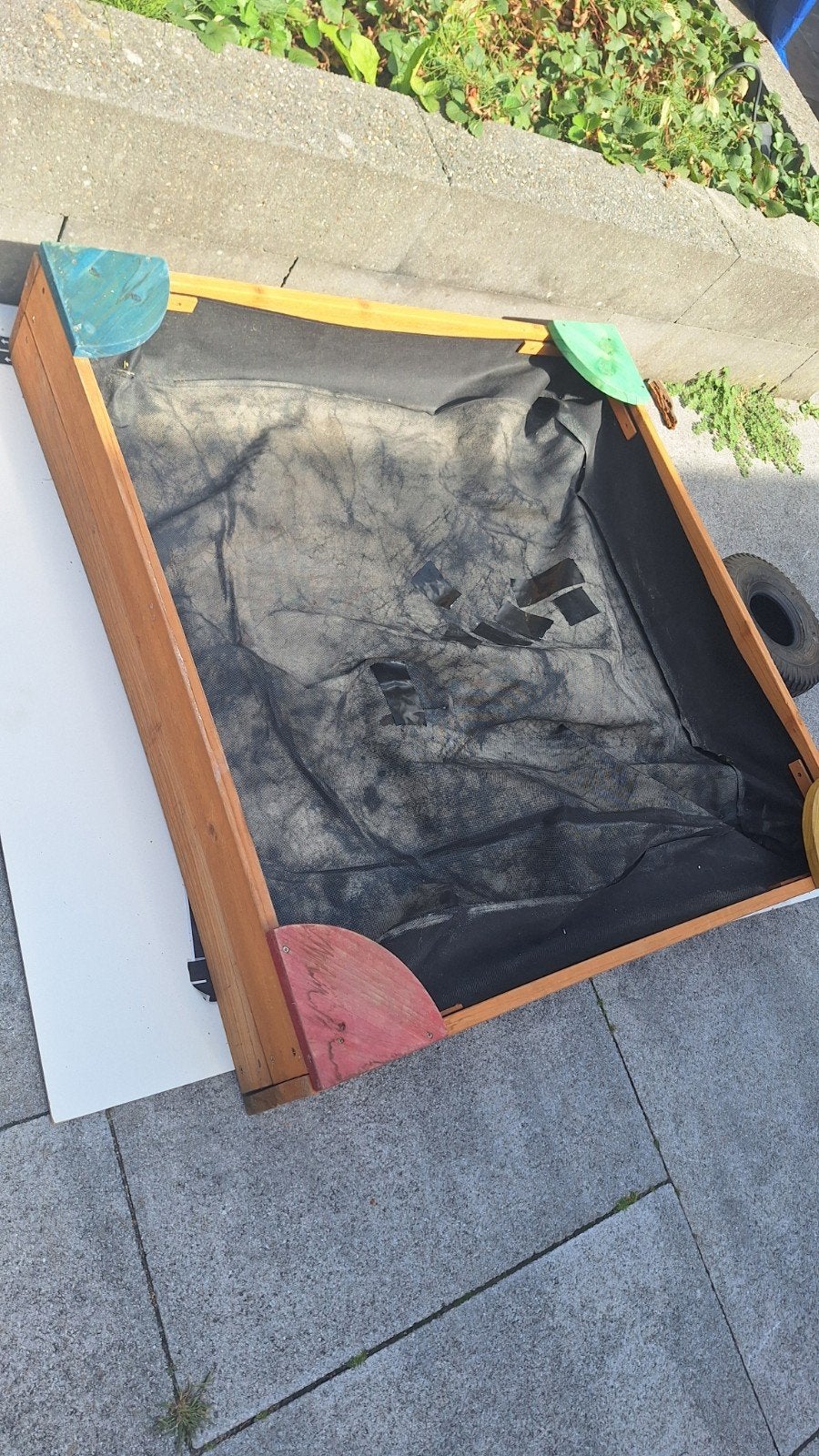 teab: Zandbak 90x90x15 cm met zeiltje, Ophalen, Gebruikt