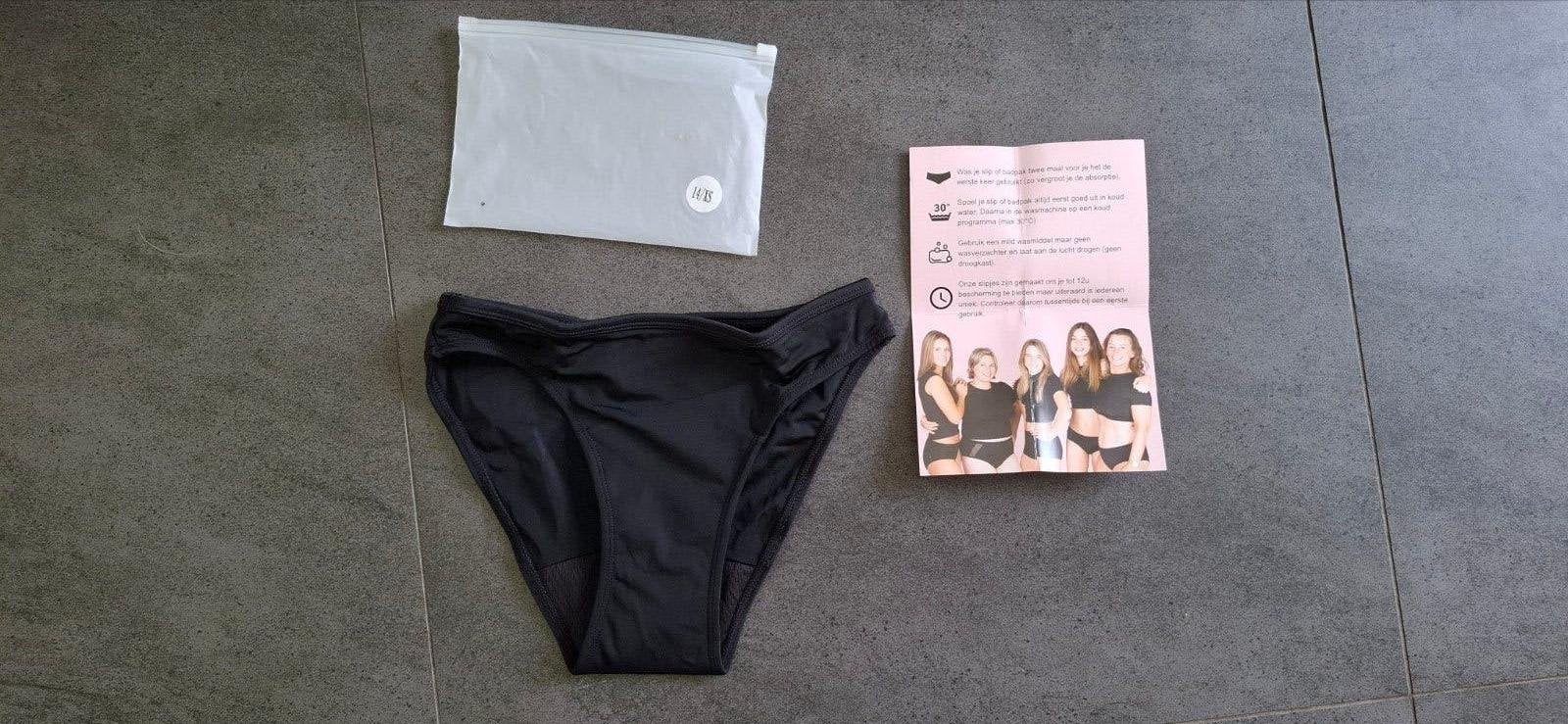 Zwarte bikini slip Moi et Marie (XS). Menstruatiezwembroek., Kleding | Dames, Badmode en Zwemkleding, Zwart, Nieuw, Ophalen of Verzenden