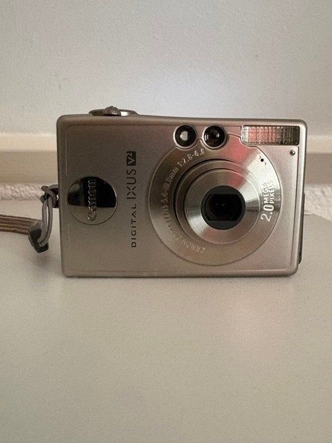 Canon Digital IXUS V2 Compact Camera, Gebruikt, Canon, 2 megapixels, Geheugenkaart