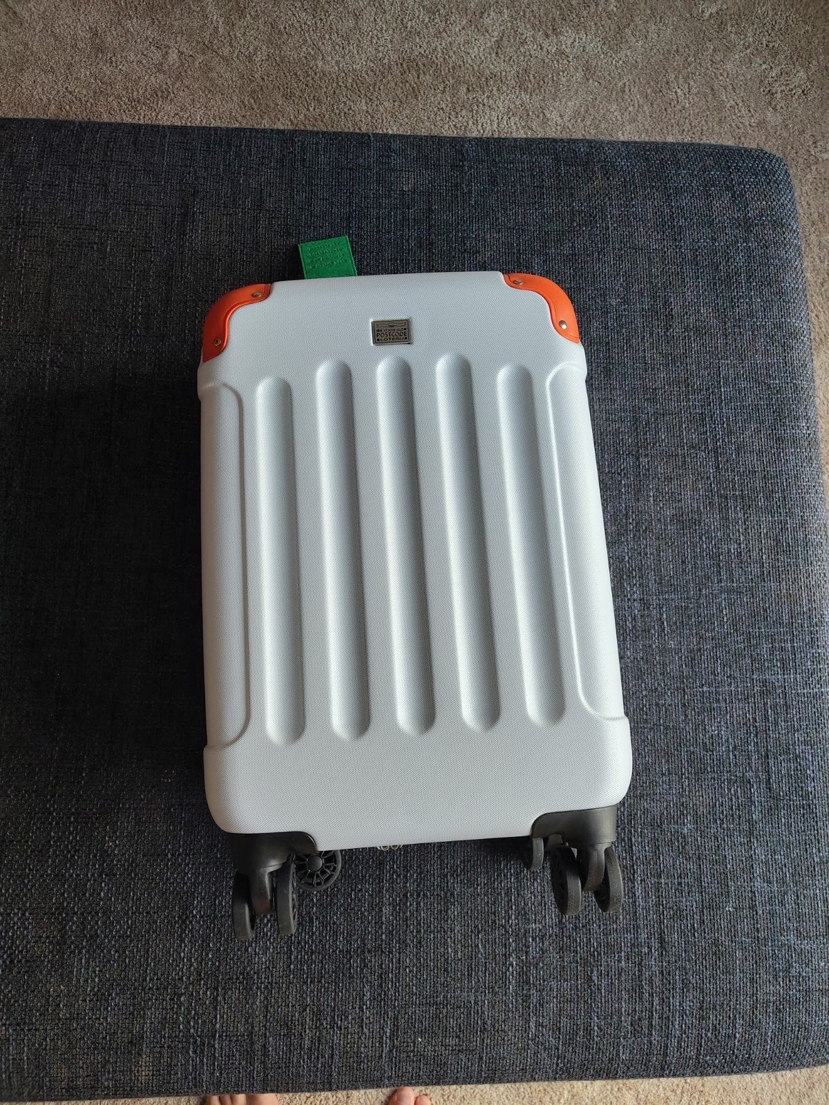 Witte handbagage koffer van de Postcodeloterij 2 keer, Sieraden, Tassen en Uiterlijk, Koffers, Ophalen, Wieltjes, 50 tot 60 cm