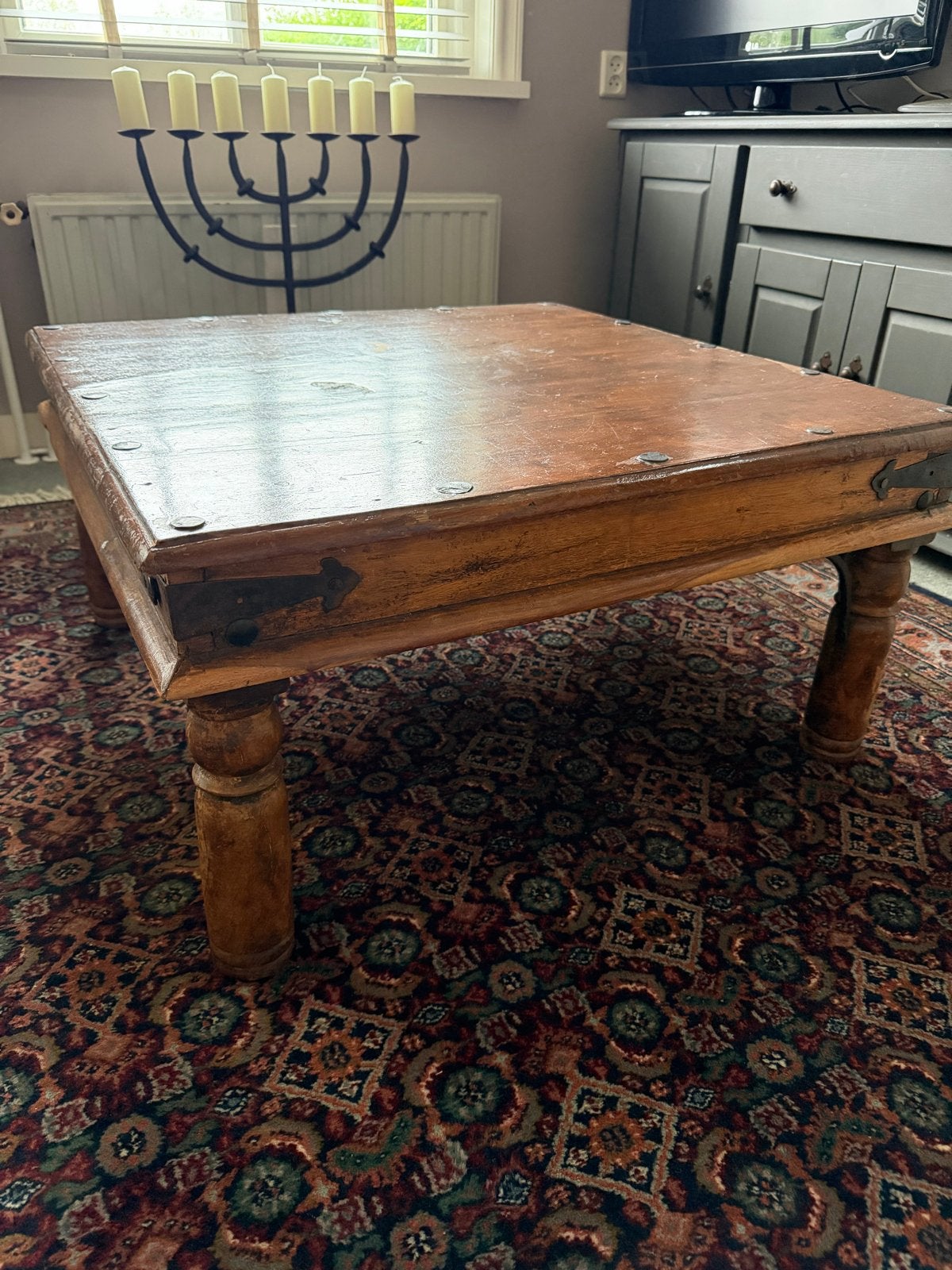 Unieke spaanse handgemaakte salontafel van massief hout, Ophalen