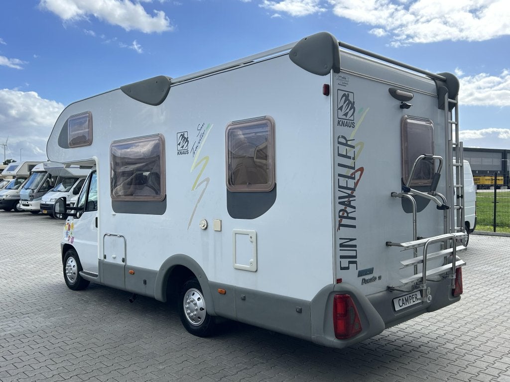 Foto 6 van Knaus Sun Traveller 605MF 6-Persoons Fiat Ducato 2.8JTD