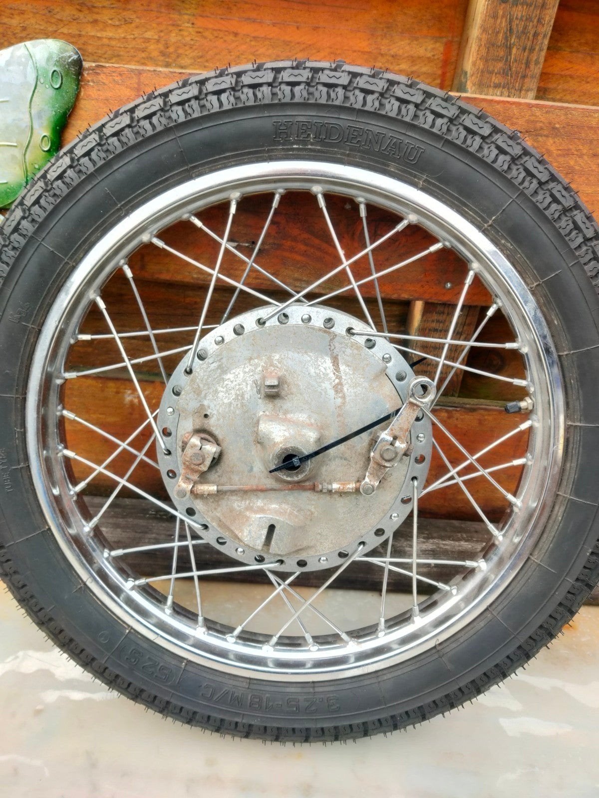 VOORWIEL SUZUKI T 500, Ophalen