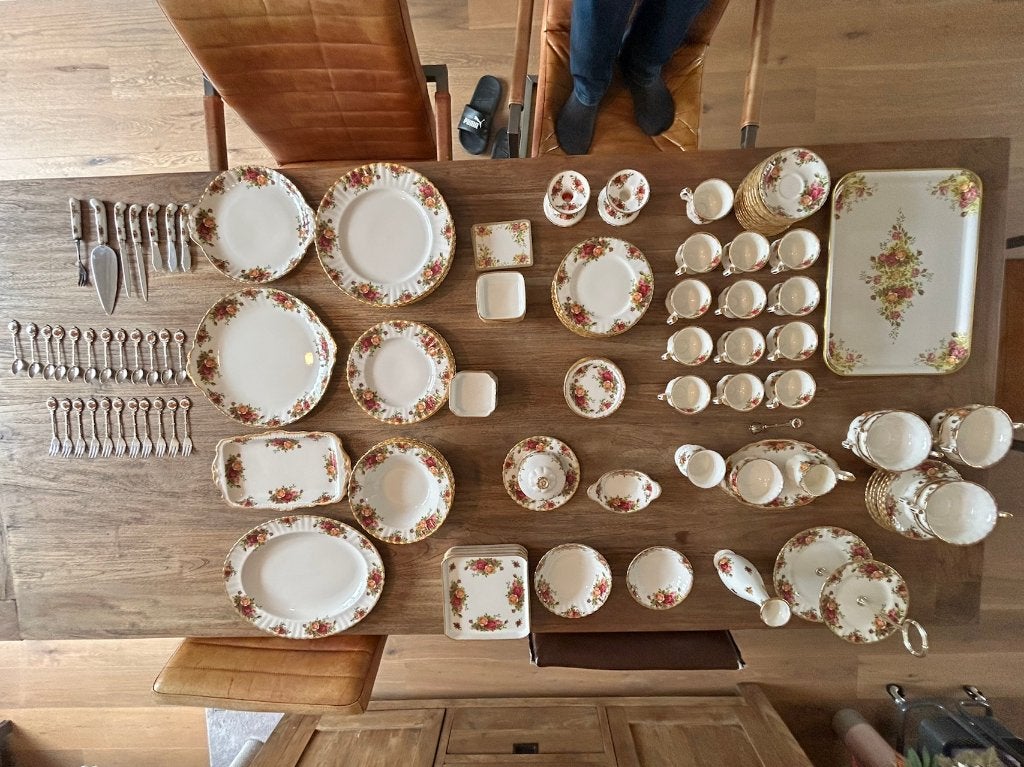 Collectie servies Old Country Roses (Royal Albert porselein), Ophalen