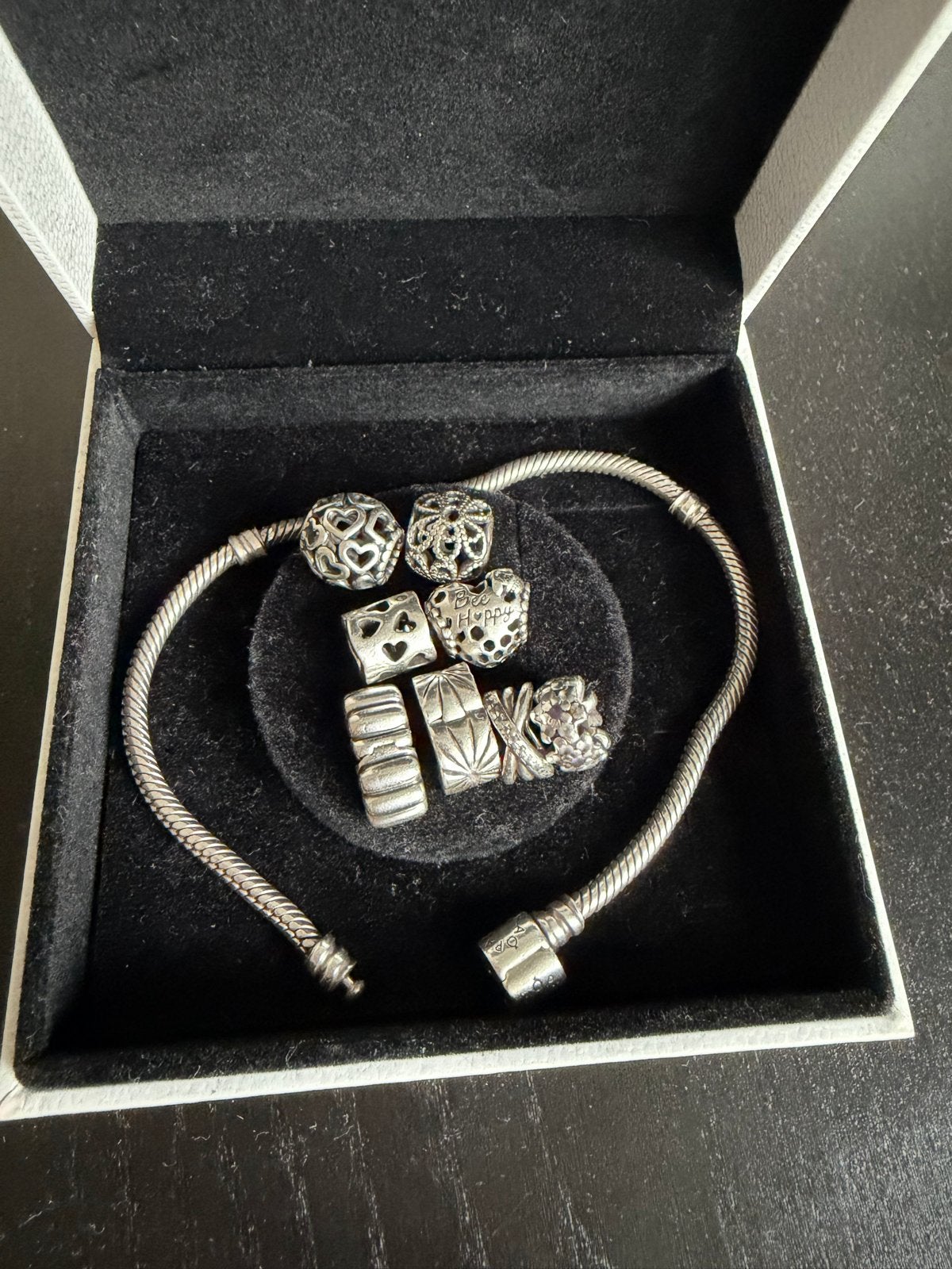 Pandora bedelarmband met 8 zilveren bedels, Sieraden, Tassen en Uiterlijk, Armbanden, Ophalen of Verzenden, Zo goed als nieuw