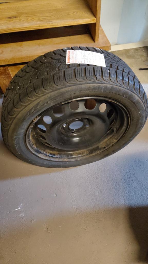 Vier weinig gebruikte winterbanden Citroen C3 op velg, Auto diversen, Ophalen, Zo goed als nieuw