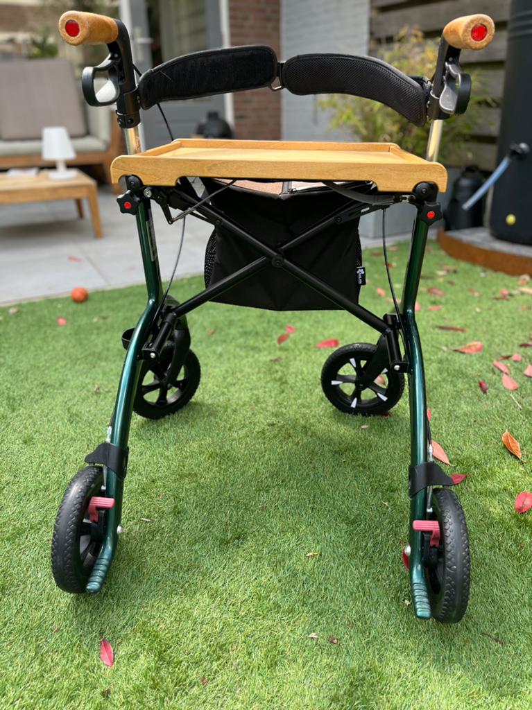 Carbon Saljol  rollator lichtgew. 62 cm met dienblad, Ophalen, Opvouwbaar, Zo goed als nieuw