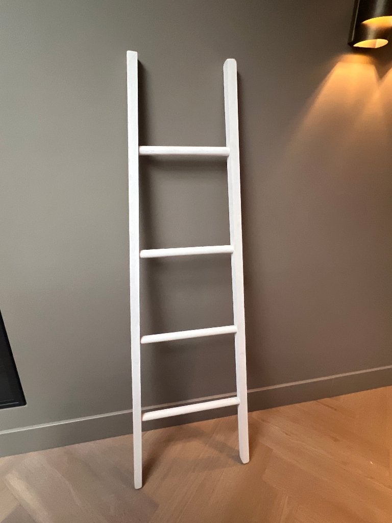 Trap wit decoratie, Ophalen, Gebruikt, Hout, Decoratieobject