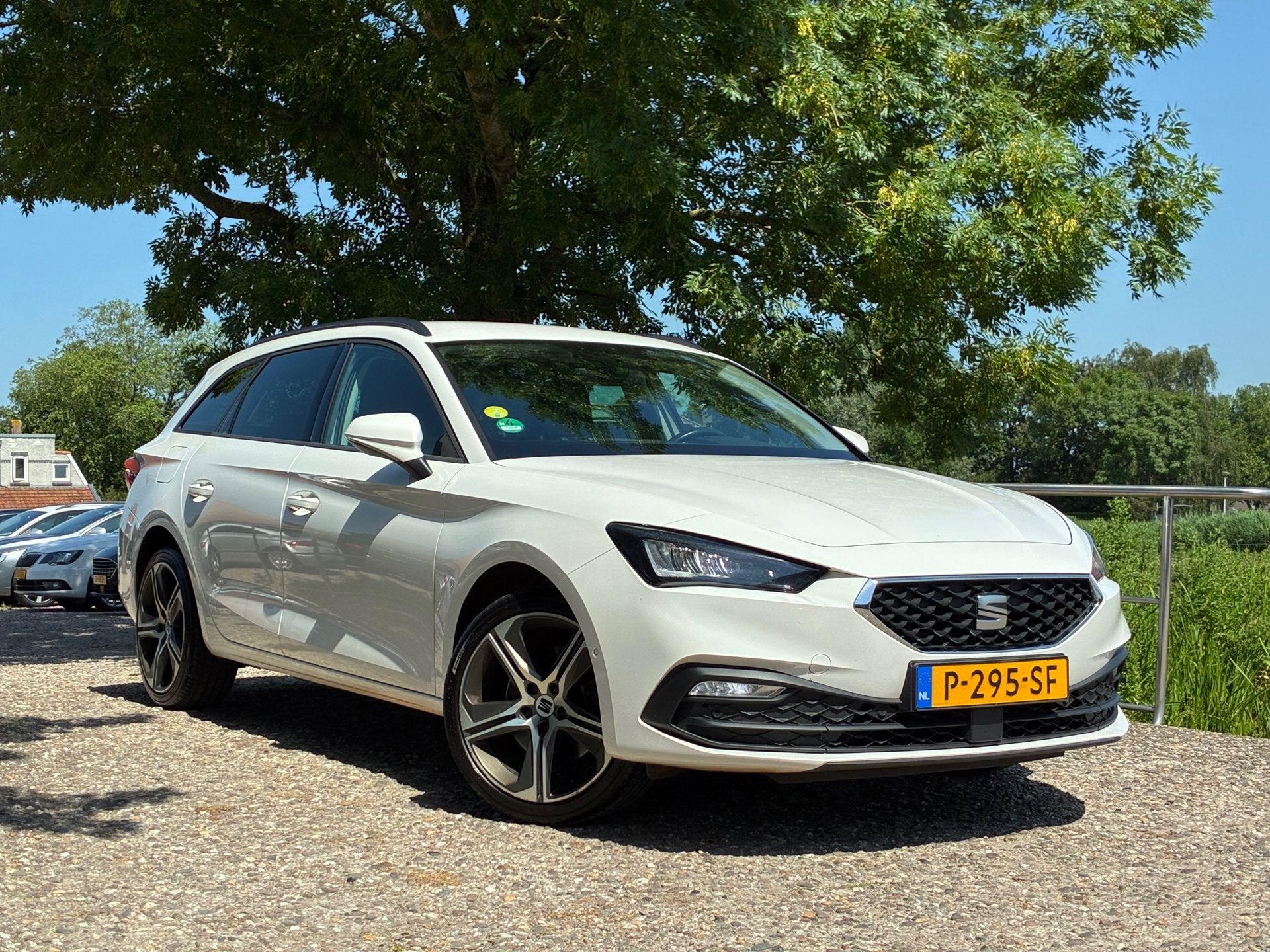 Seat Leon Sportstourer 2.0 TDI | BTW | NAP | Digi dash + Car, Auto's, Voorwielaandrijving, Gebruikt, 4 cilinders, Leon