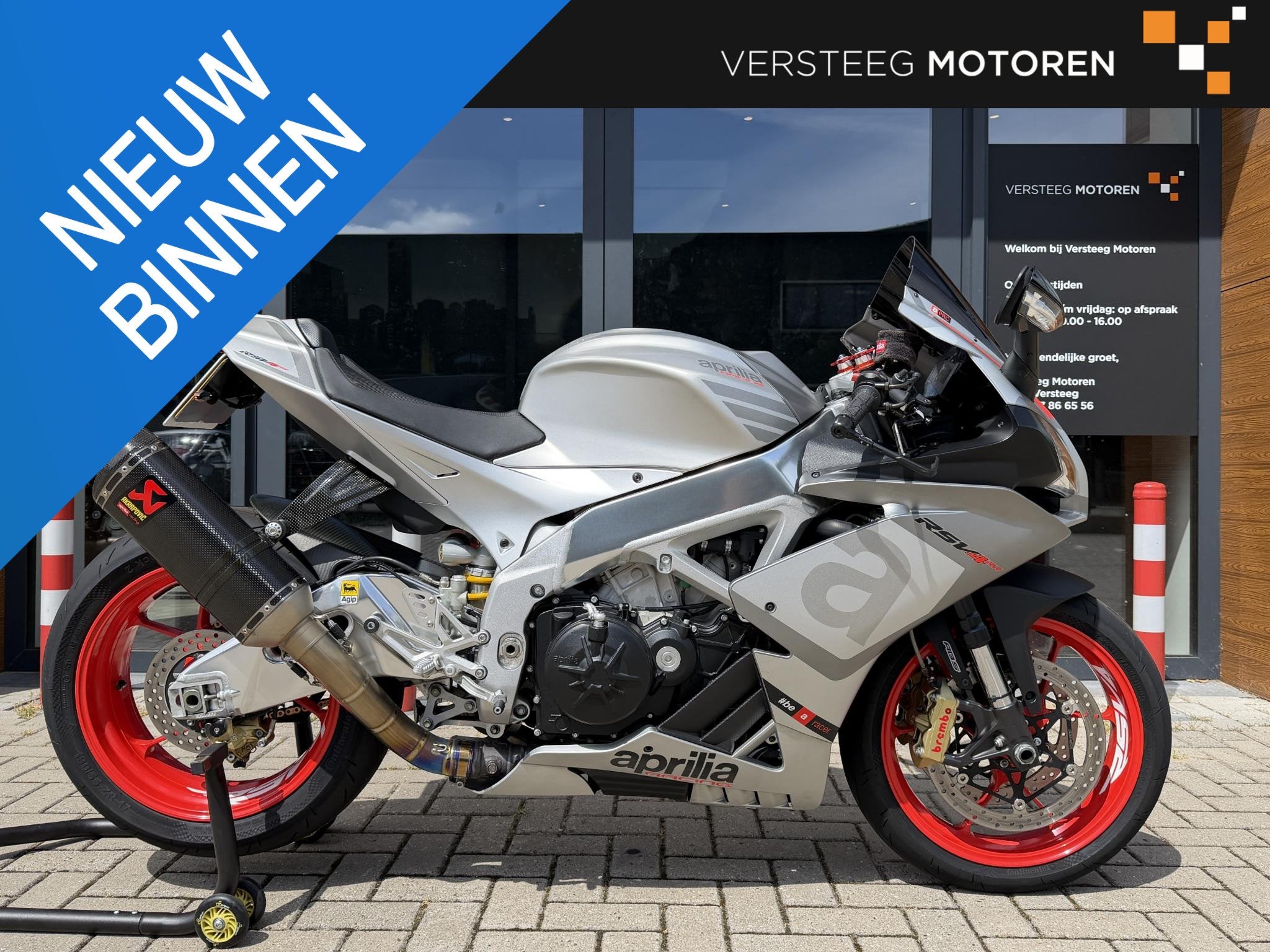 Aprilia RSV4 Akrapovic Carbon, Super Sport, Minervum 7272
4817 ZM  Breda, NL, Customer_service@piaggio.com, 999 cc