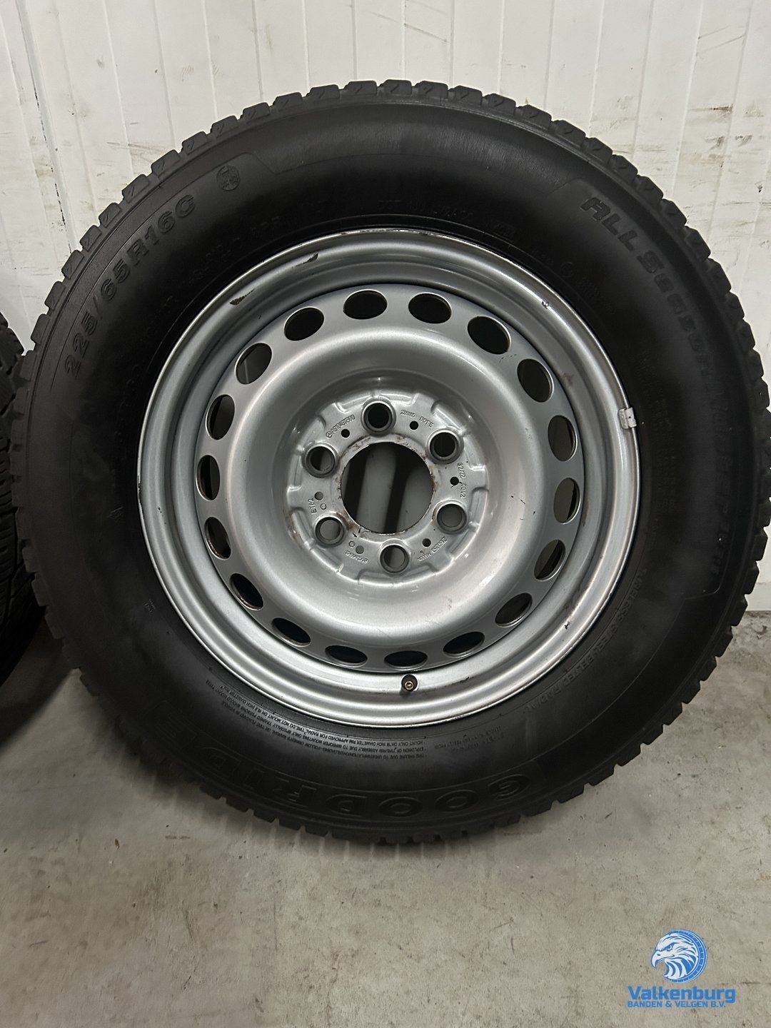8mm! Originele Mercedes Sprinter B907 B910 16 inch stalen ve, -, Banden en Velgen, Ophalen of Verzenden, All Season