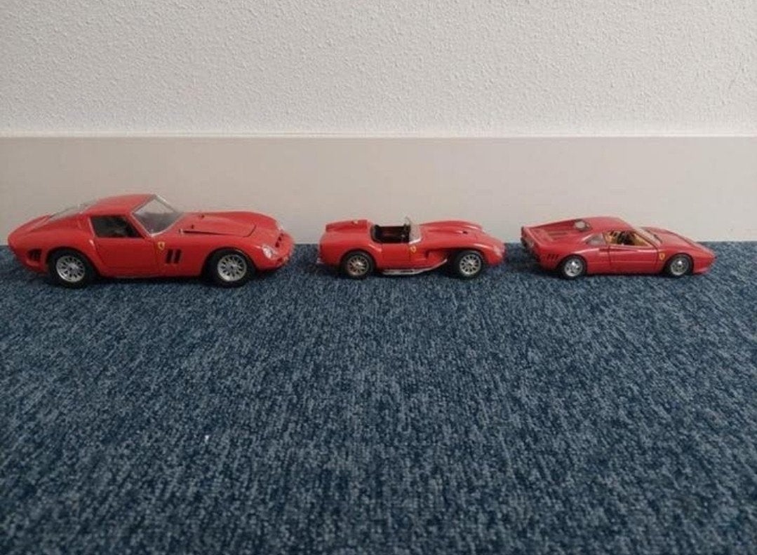 Modelauto's Ferrari GTO en Ferrari Testarossa, Ophalen of Verzenden, Auto, Overige merken