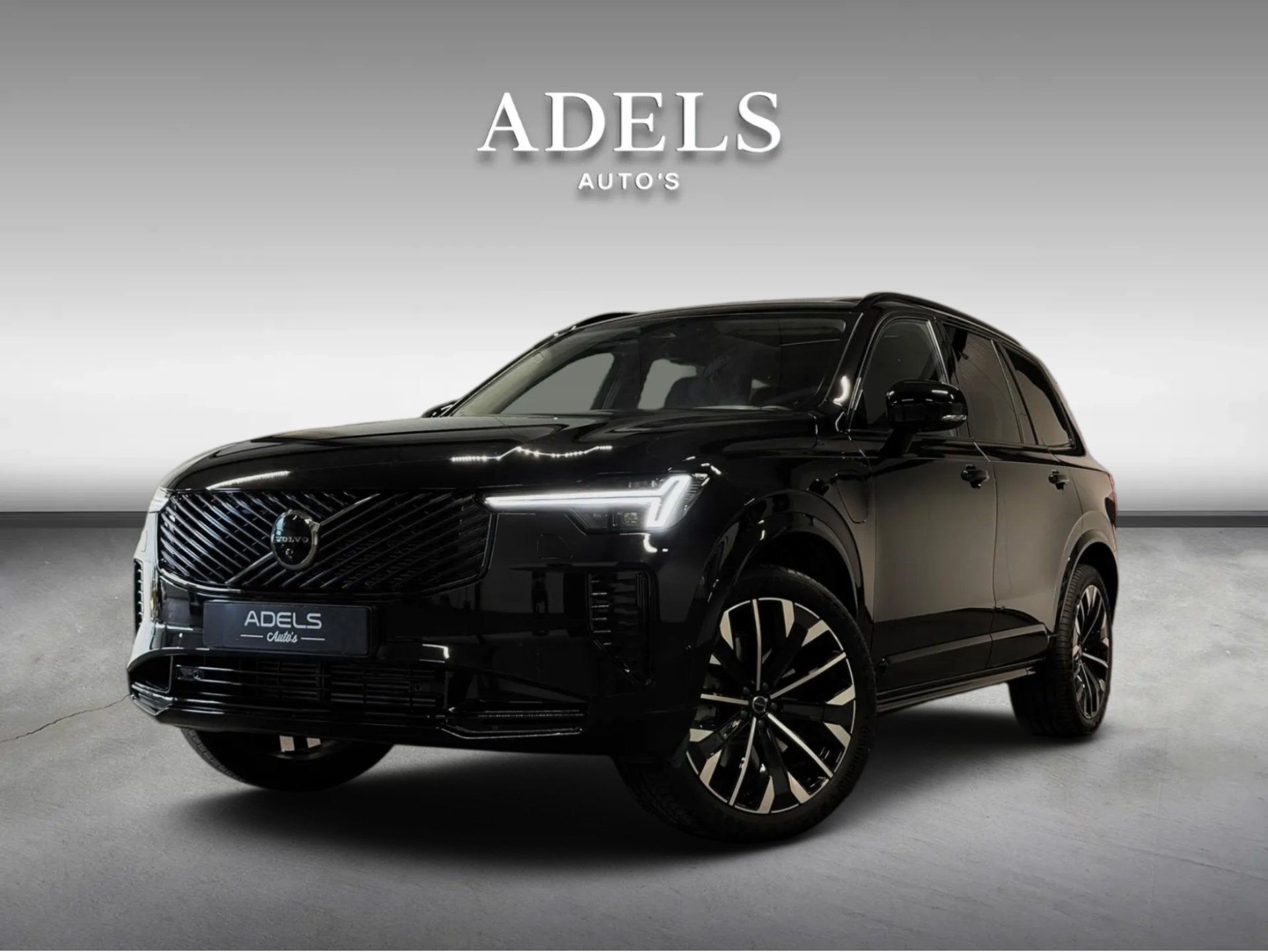 Volvo XC90 2.0 T8 Plug-in hybrid AWD Ultra Black Edition Har, Dealer onderhouden, Gebruikt, Zwart, 4 cilinders