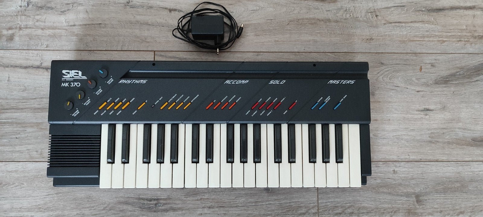 Vintage Siel mk 370 synthesizer 1986 in zeer goede staat., Ophalen, Zo goed als nieuw, Overige aantallen, Overige merken